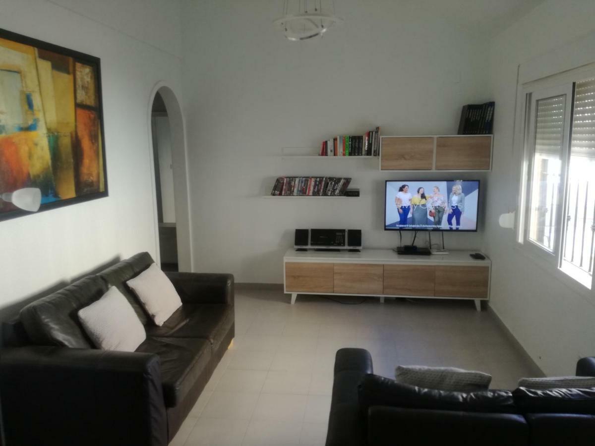 2 Bedroom Newly Renovated Bungalow Close To Bars & Restaurants Los Alcazares Exterior photo